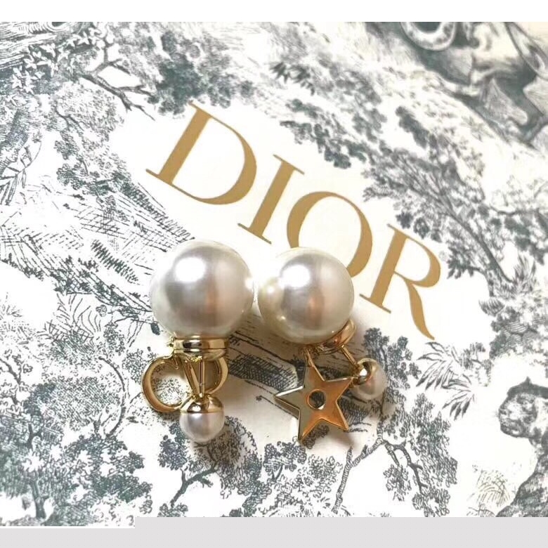 ch**an D*or earrings